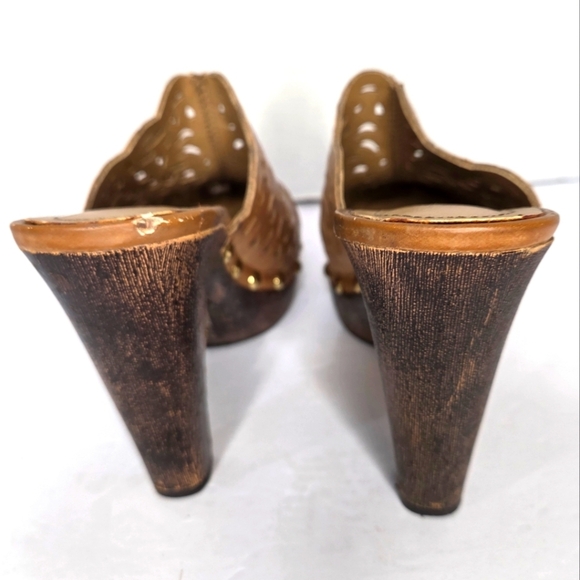 NADARA Tan Leather Clogs with Laser-Cut Design and Wooden Platform SIZE 8 - Picture 4 of 8